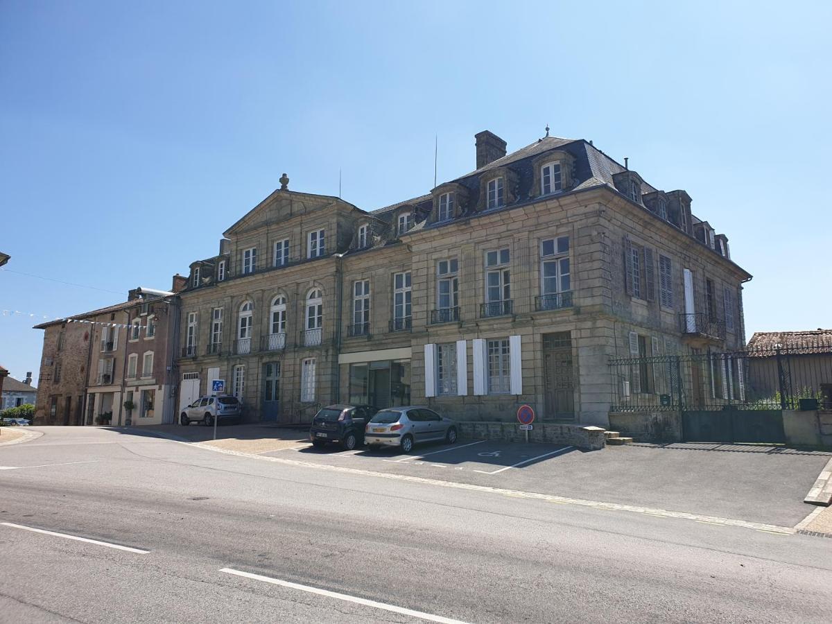 Le Chateau Châteauponsac Esterno foto